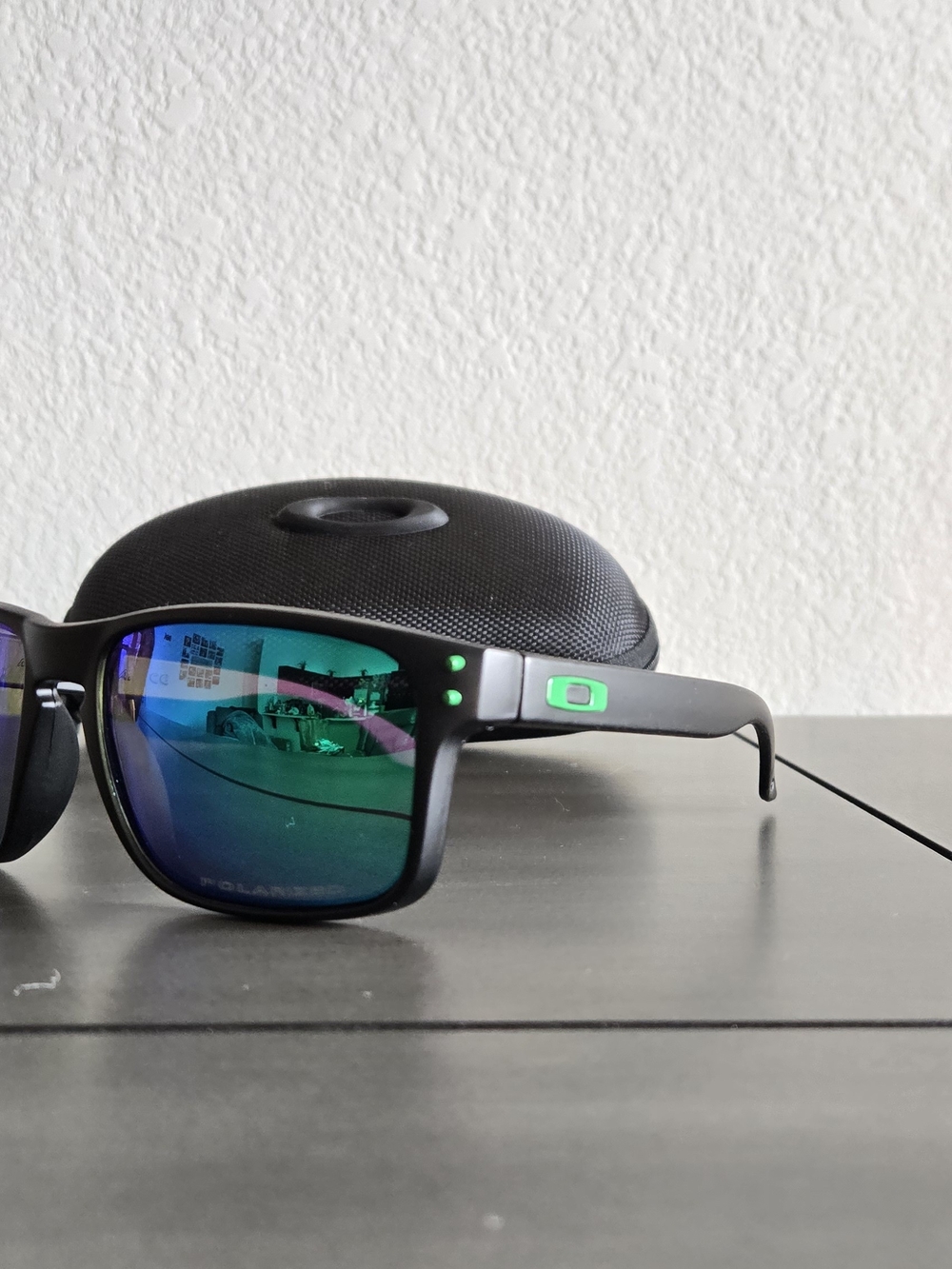 Oakley Holbrook